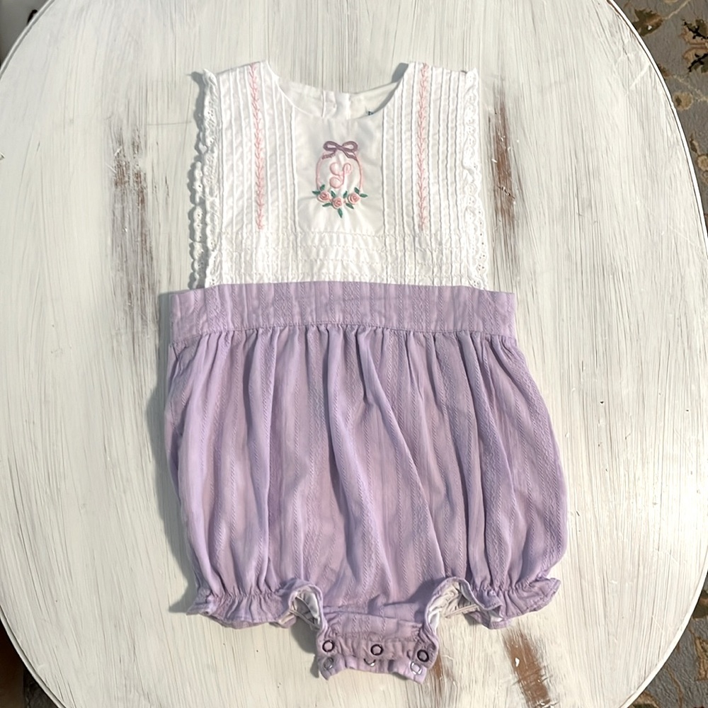 “S” Monogrammed Embroidered Bubble